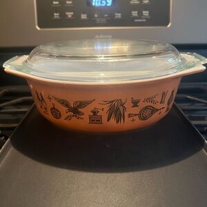 Vintage Pyrex America 1 1/2 quarts